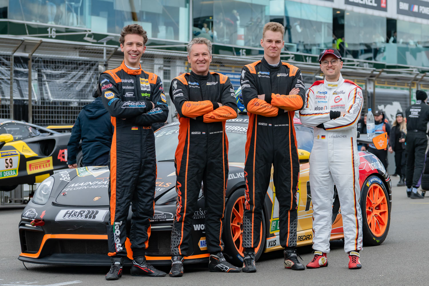 Adrian Rziczny, Mark van der Snel, Max van der Snel und Jakob Erlbacher bildeten beim 24h-Rennen 2026 ein Team