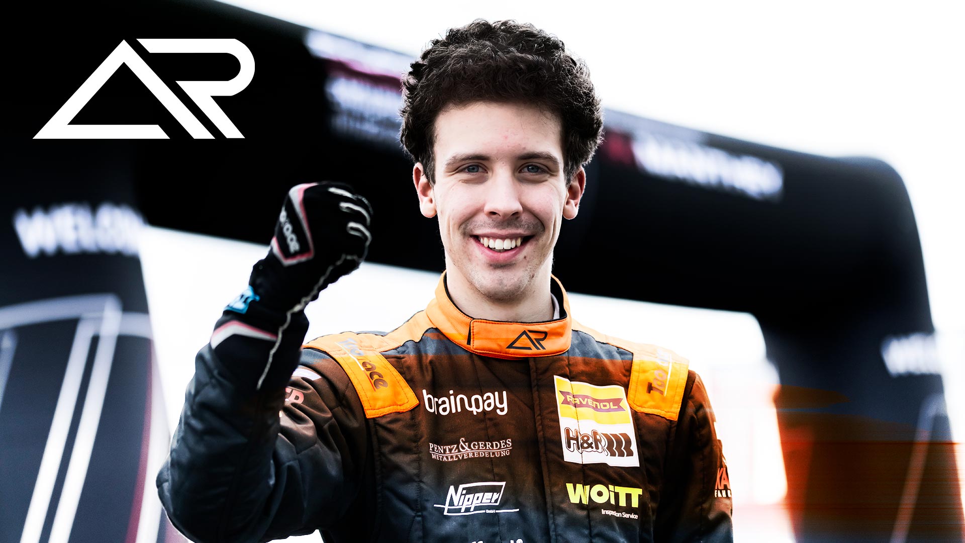 Adrian Rziczny fährt 2026 in der Nürburgring Langstrecken Serie und dem legendären 24h Nürburgring in einem Porsche 718 Cayman GT4 CS in der Klasse Cup3